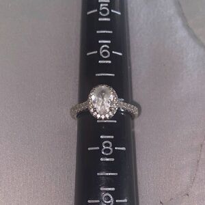 Costume‎ Jewelry Silver color Women's Ring size 7 Faux Diamond